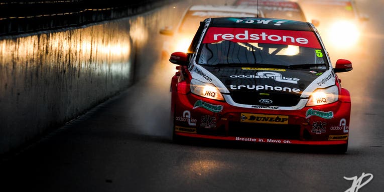 Tips from a pro: Racing Photographer Jamey Price Tips from a pro: Racing Photographer Jamey Price