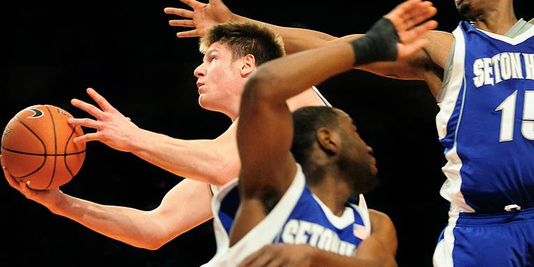 10 Tips For Shooting Better College Basketball Photos 10 Tips For Shooting Better College Basketball Photos