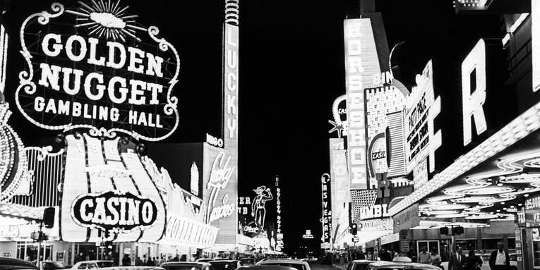 The Hidden De Facto Photo Gallery Scene of Las Vegas