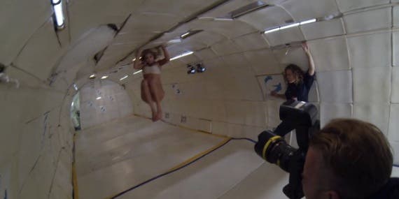 BTS at Sports Illustrated’s Zero Gravity Swimsuit Shoot with Kate Upton BTS at Sports Illustrated’s Zero Gravity Swimsuit Shoot with Kate Upton