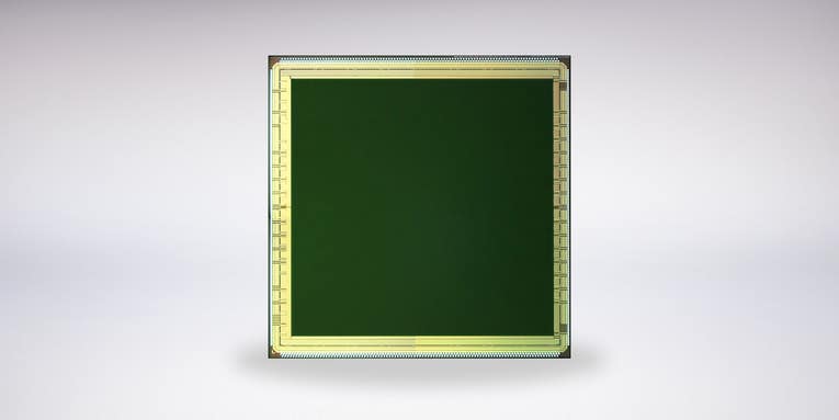Canon’s newest sensor sees color in the dark Canon’s newest sensor sees color in the dark