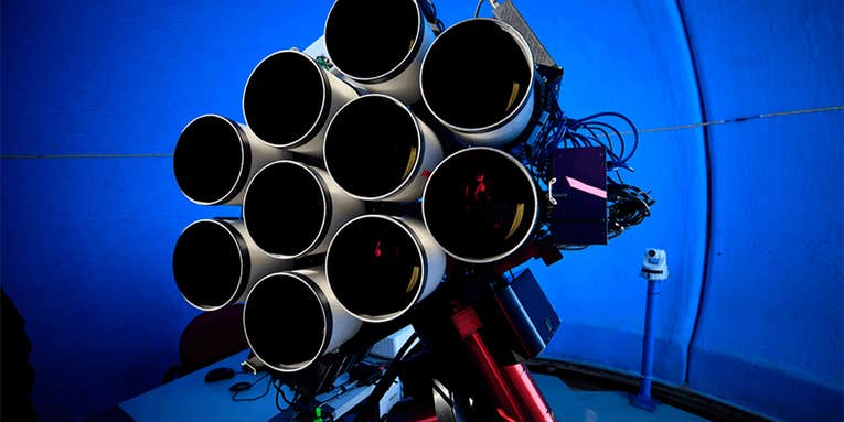 An array of 10 Canon super-telephoto lenses will help hunt for new planets An array of 10 Canon super-telephoto lenses will help hunt for new planets