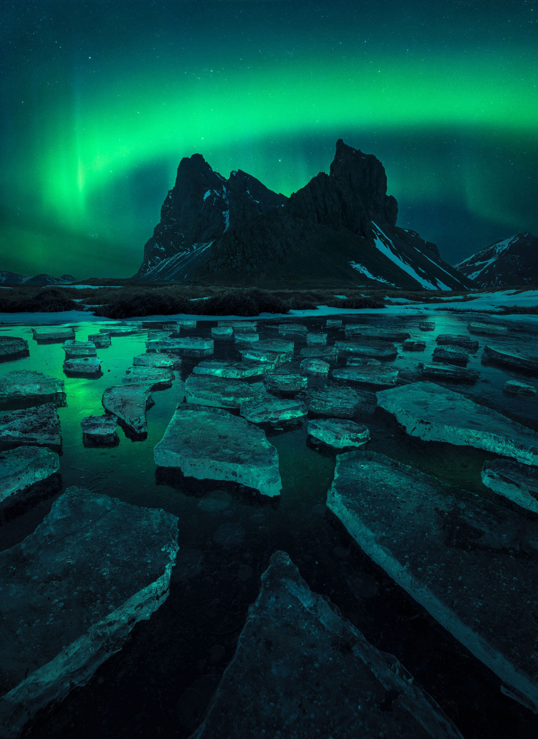 hvalnes iceland northern lights
