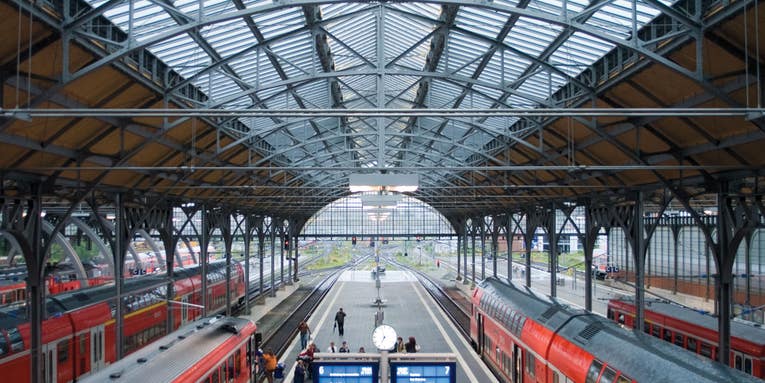 How To: Create a Faux Tilt-Shift Effect How To: Create a Faux Tilt-Shift Effect