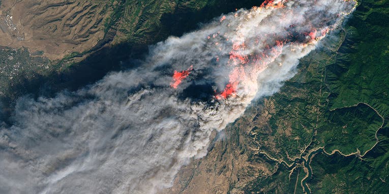 NASA provides a powerful view of California’s deadly wildfires NASA provides a powerful view of California’s deadly wildfires