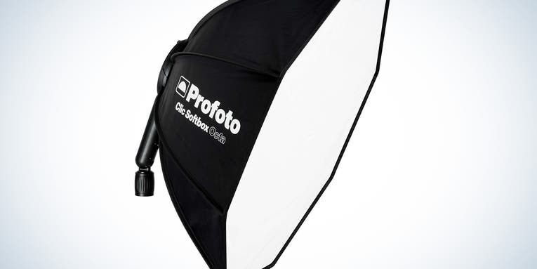 The new Profoto Clic Octa Softbox sets up in seconds The new Profoto Clic Octa Softbox sets up in seconds