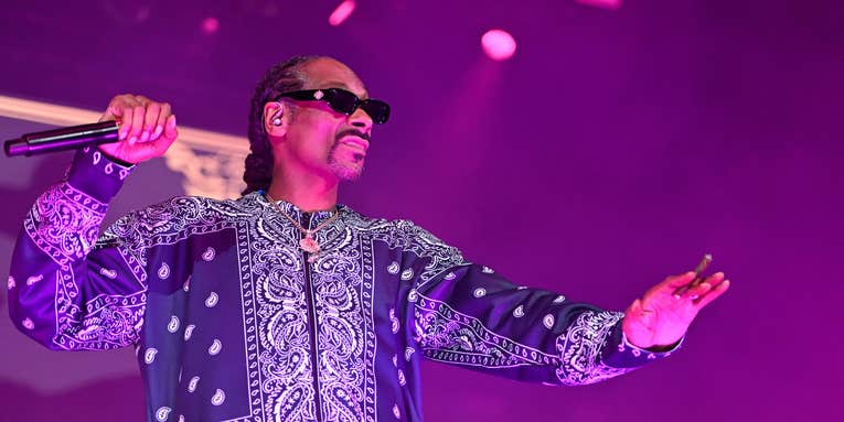 Snoop Dogg says photographers shouldn’t own their photos of celebrities Snoop Dogg says photographers shouldn’t own their photos of celebrities