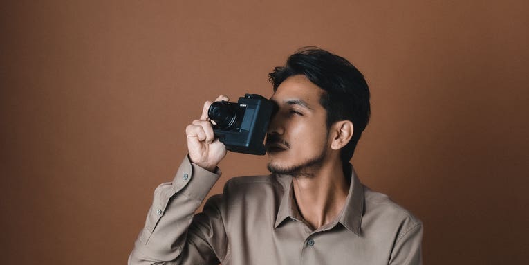 Sony announces a Retinal Projection Camera Kit to help low-vision individuals Sony announces a Retinal Projection Camera Kit to help low-vision individuals