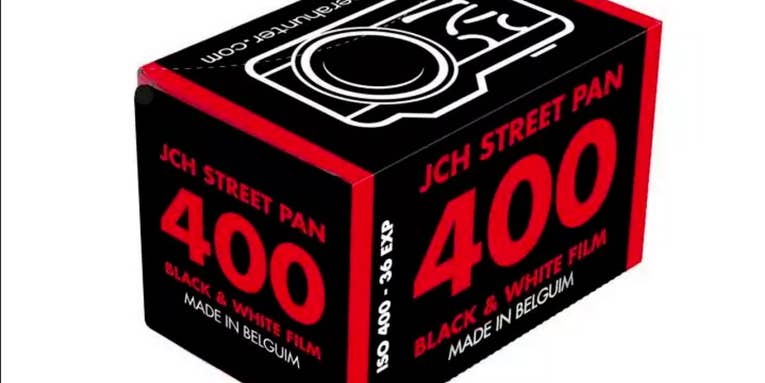 Japan Camera Hunter Introduces Branded Film: JCH StreetPan 400 Black and White Japan Camera Hunter Introduces Branded Film: JCH StreetPan 400 Black and White