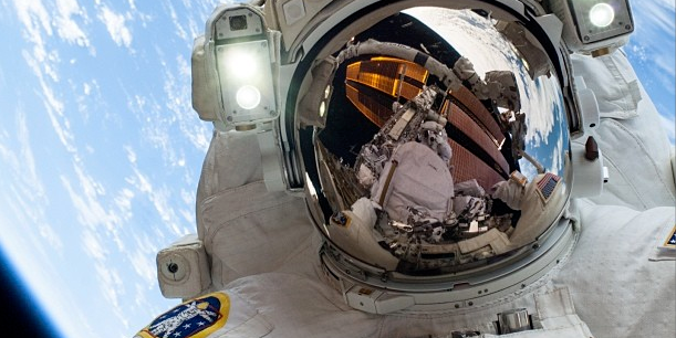 Astronaut Reminds Us That Not All Selfie Photos Are Terrible UPDATED