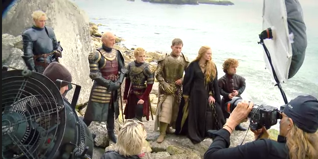Dream Photography Assignment: Annie Leibovitz Shoots the Game of Thrones Cast for Vanity Fair Dream Photography Assignment: Annie Leibovitz Shoots the Game of Thrones Cast for Vanity Fair